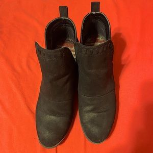 Women’s Size 8 ankle boots